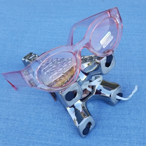 Accessories - 2022 woman CATEYE style fashion luxury sunglasses